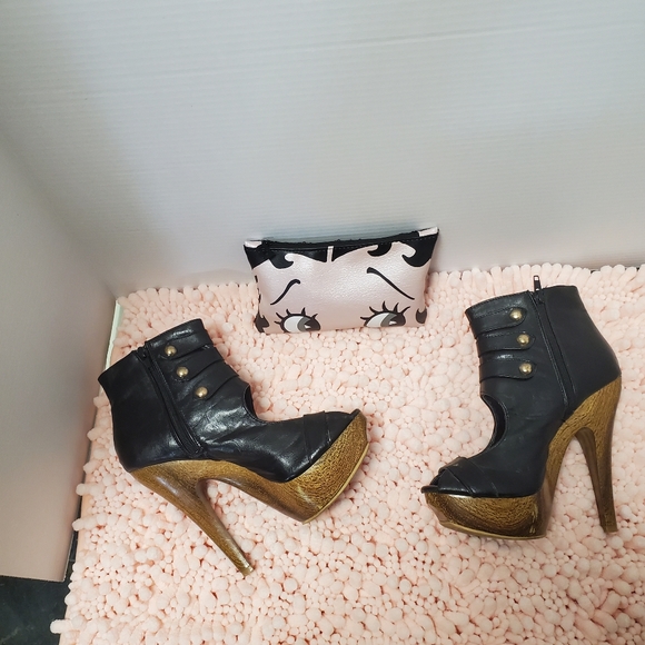 Welcome to Chicklassique!! - Picture 13 of 16